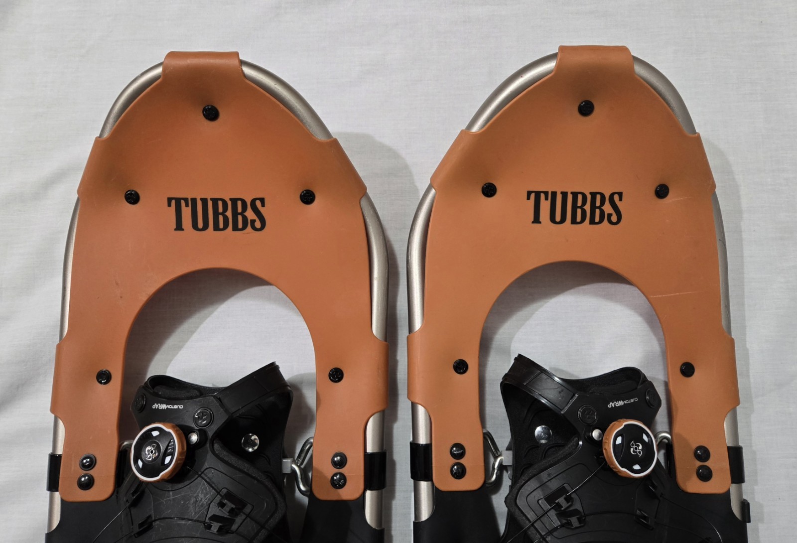 Tubbs Wayfinder Size 30 Snowshoes Black And Orange Excellent Condition