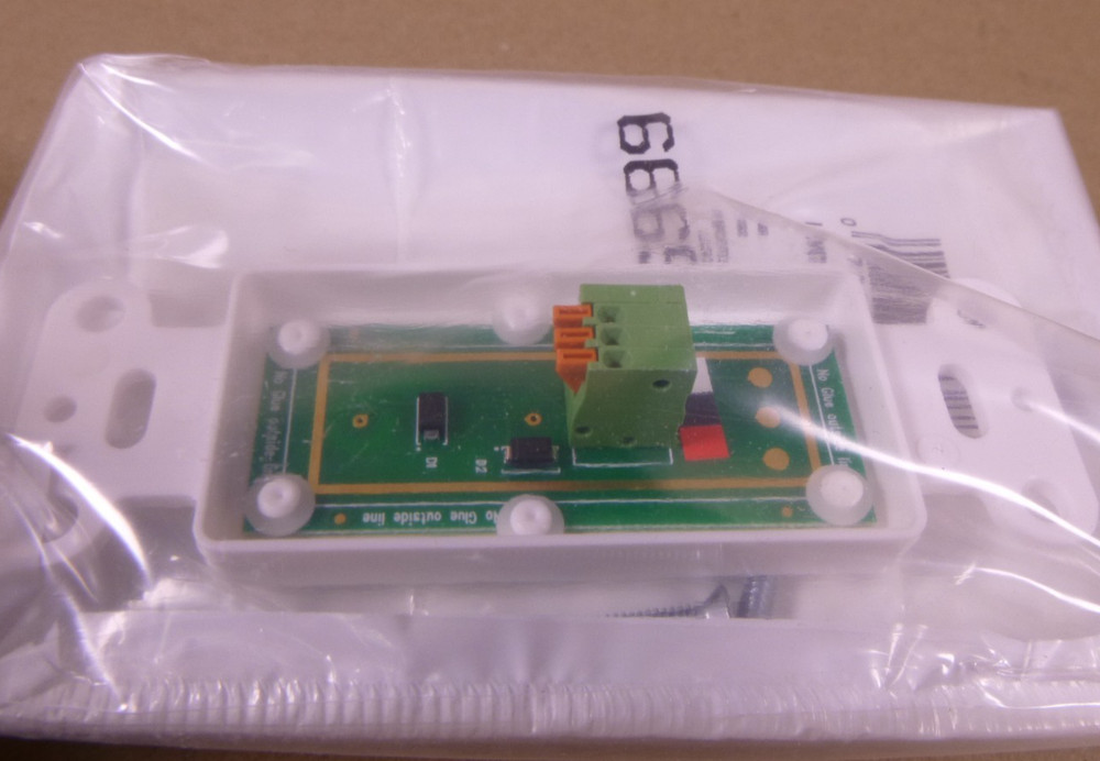 Da-Lite 40975 Extra Three Button Low Voltage Control Switch