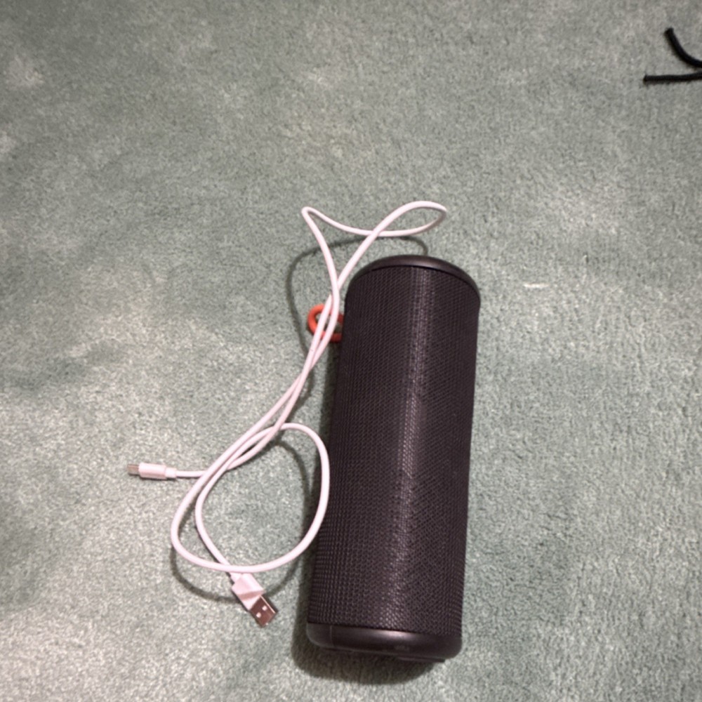 SYLVANIA Portable Bluetooth Speaker Cylinder Shape Black Plastic Wireless Audio