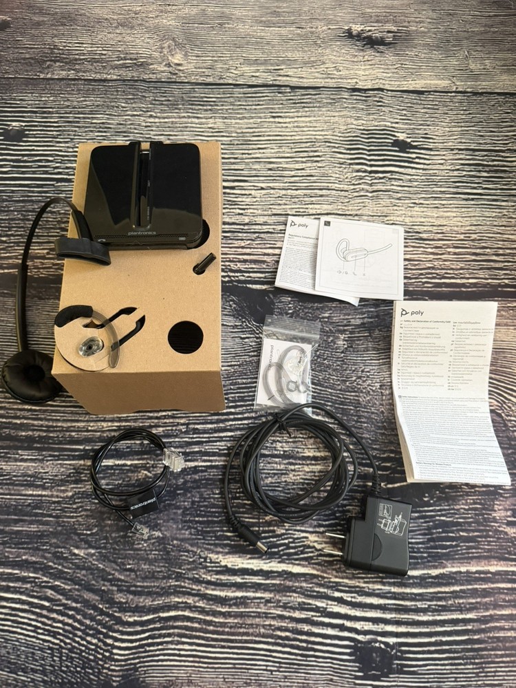 Plantronics Poly CS540 Wireless Headset System C054 DECT 6.0 New Open Box
