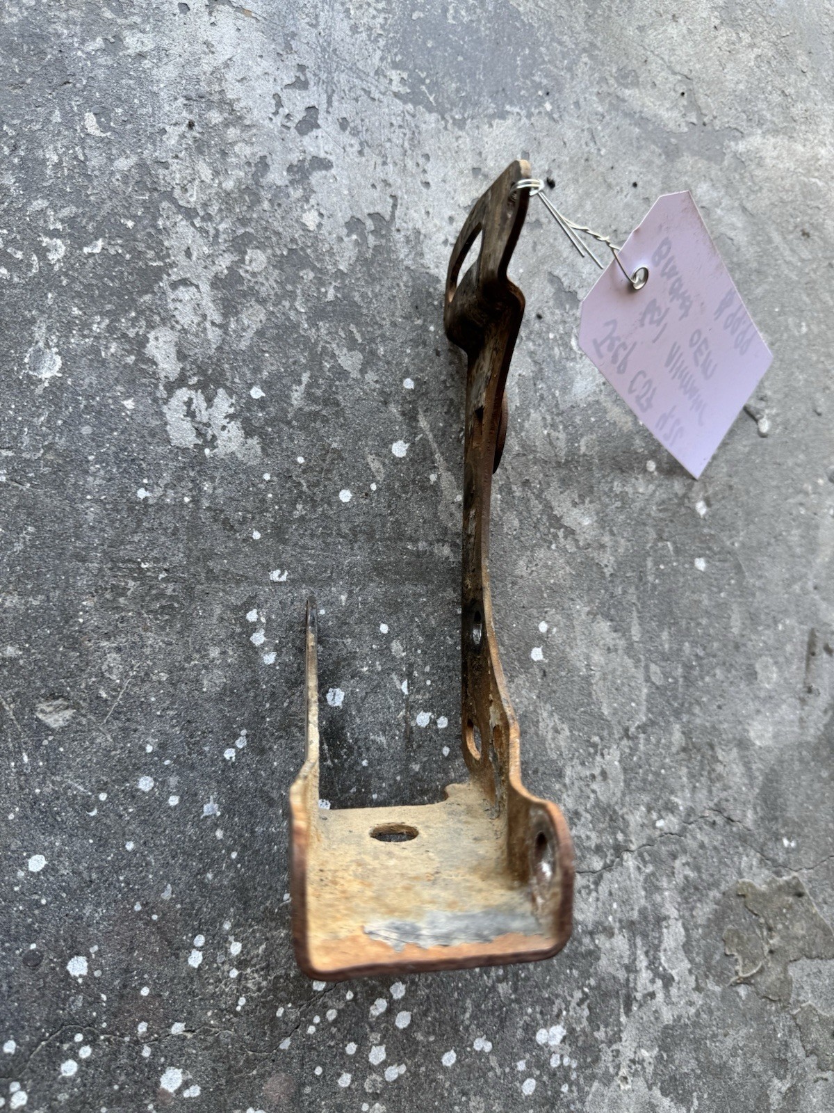 Jeep Wrangler CJ7 4.2L 6cyl Alternator Bracket OEM