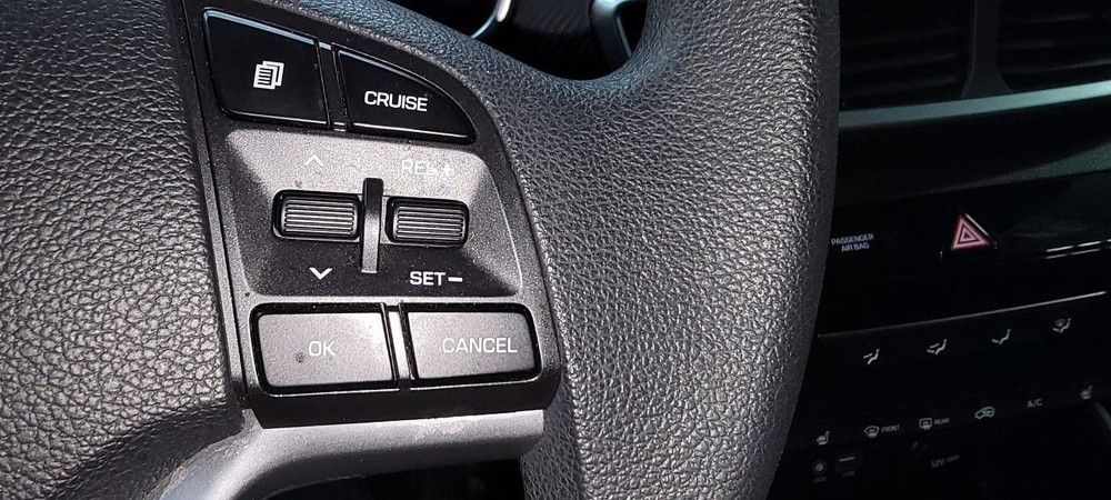 19-21 Hyundai Tucson Camera/Projector Camera Windshield Upper Center