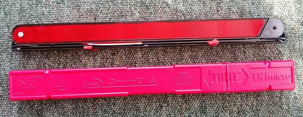 Warning Triangle AUDI