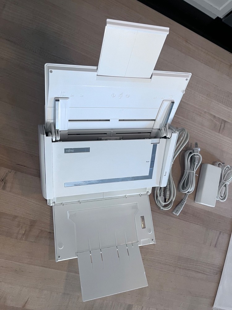 Fujitsu Scansnap S1500M Document Scanner in excellent condition
