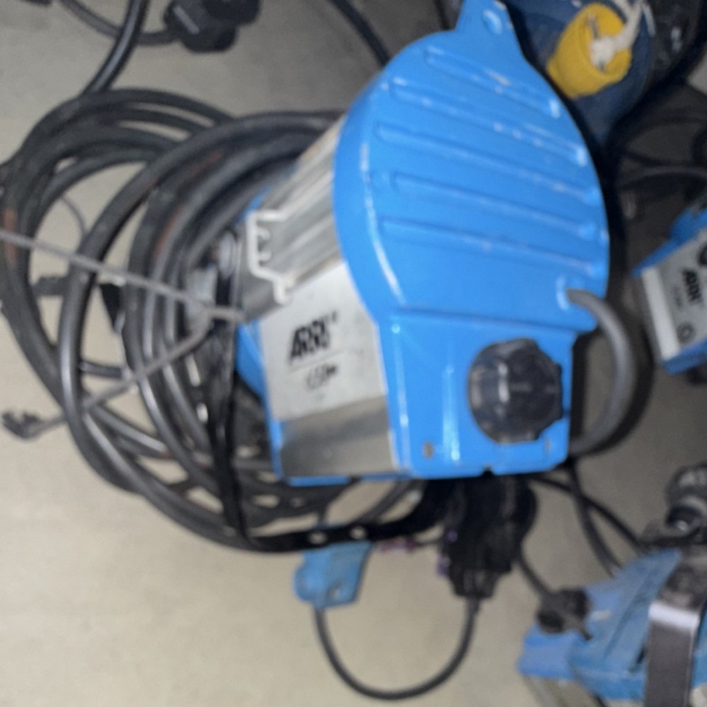 ARRI 650 Plus 650W Tungsten Continuous Lighting Blue Silver Studio Unit