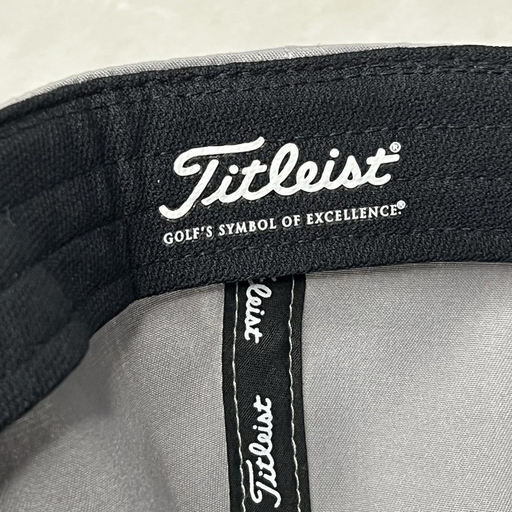 Titleist Hat Cap Strapback One SIze Grey Adjustable Golf Hat Lightweight Logo