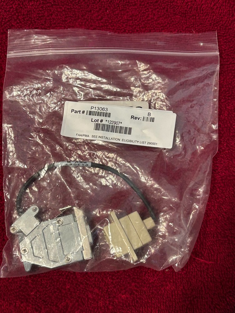 L-COM AVIONICS CONNECTOR P/N P13063 NEW SURPLUS