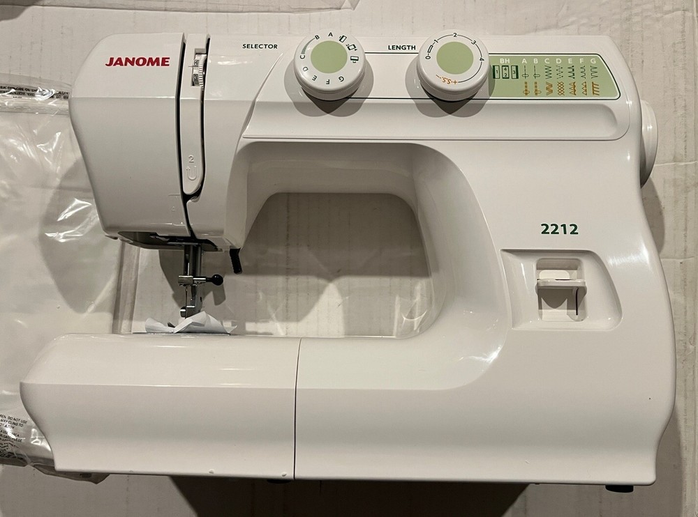 Janome 2212 Mechanical Sewing Machine