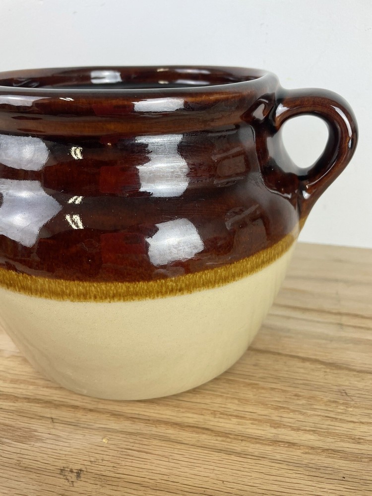 Pottery 2-Handled Crock Jar Bean Pot with lid