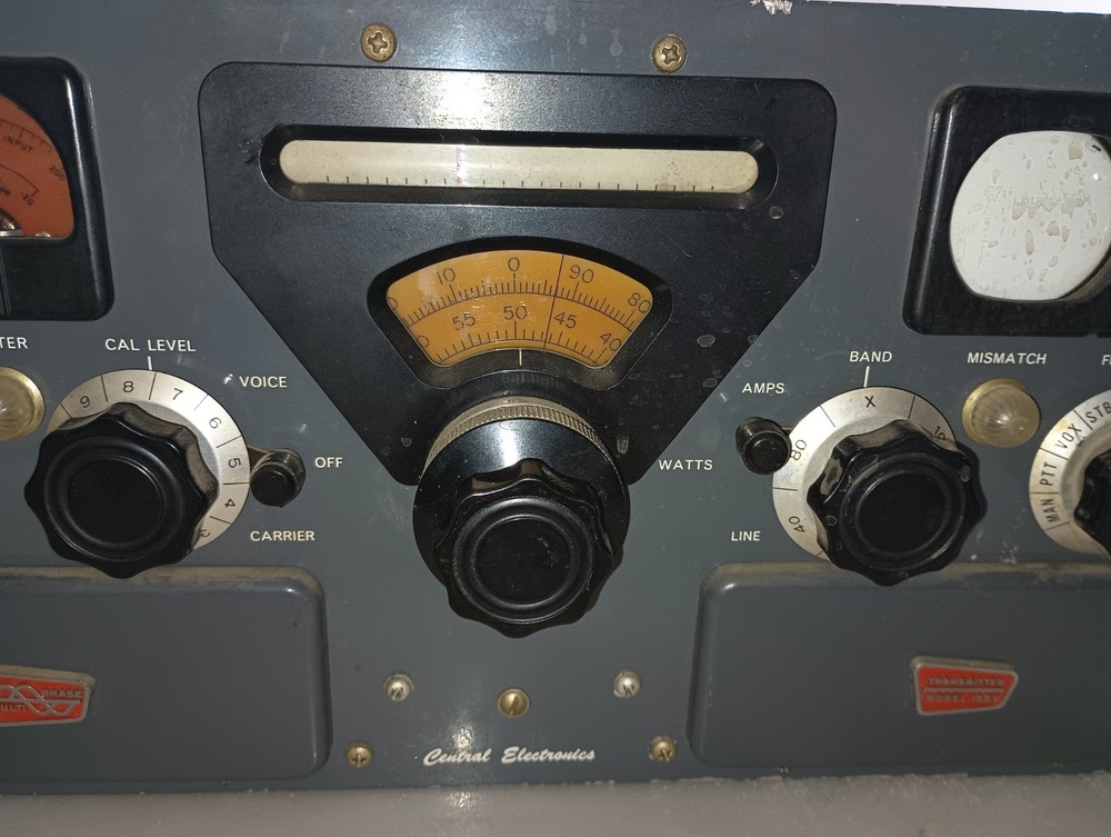 Central Electronics 100V Multiphase SSB Ham Transmitter Vintage Powers On