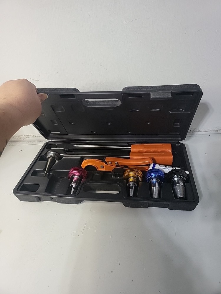 Langlier Manual Pex Pipe Expander 4 Sizes Set Cutter Case READ
