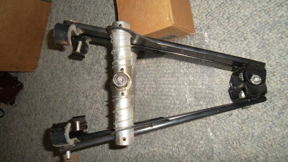 CLAMSHELL STRUT SPRING COMPRESSOR