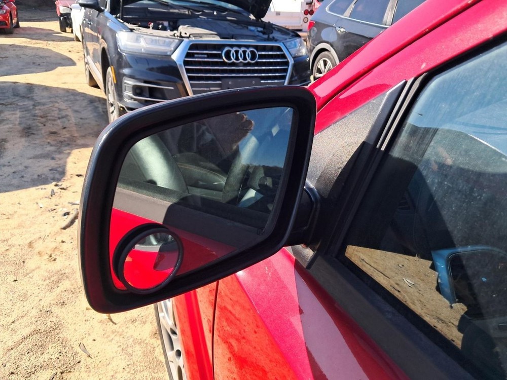 JOURNEY 2017 Glove Box 4850068