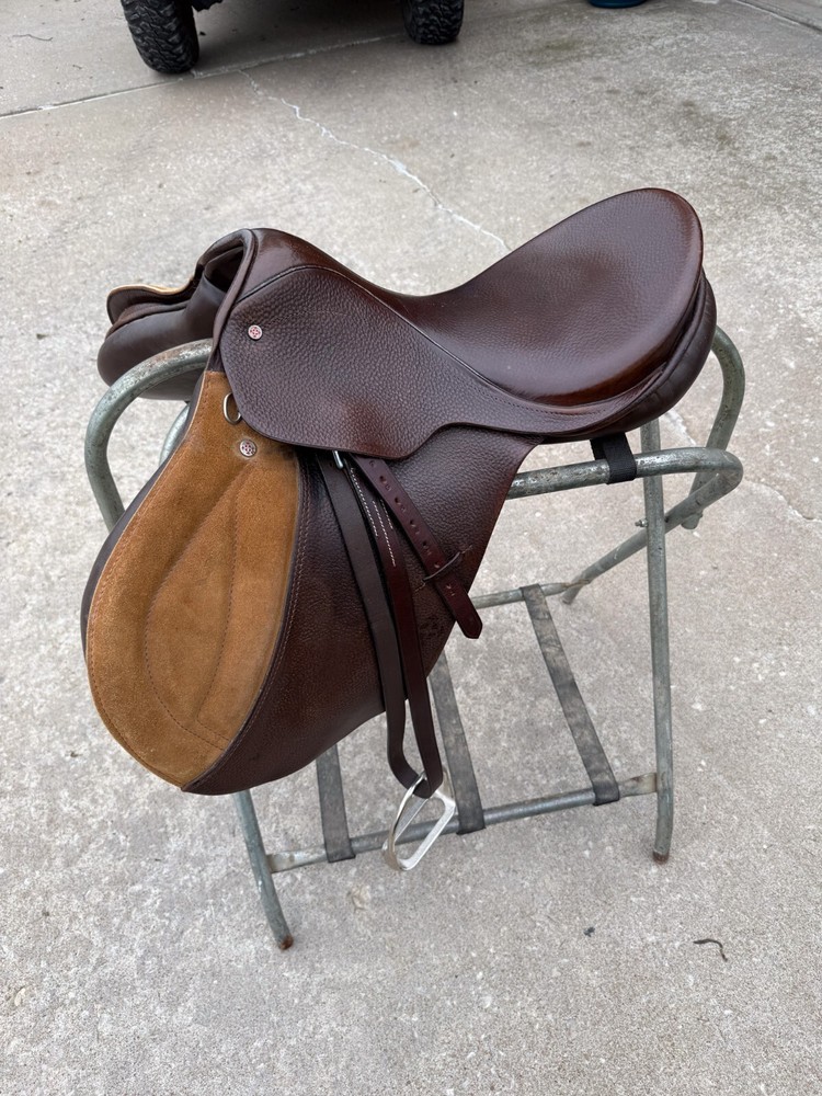 Felsbach Ag Husar English Saddle 16"