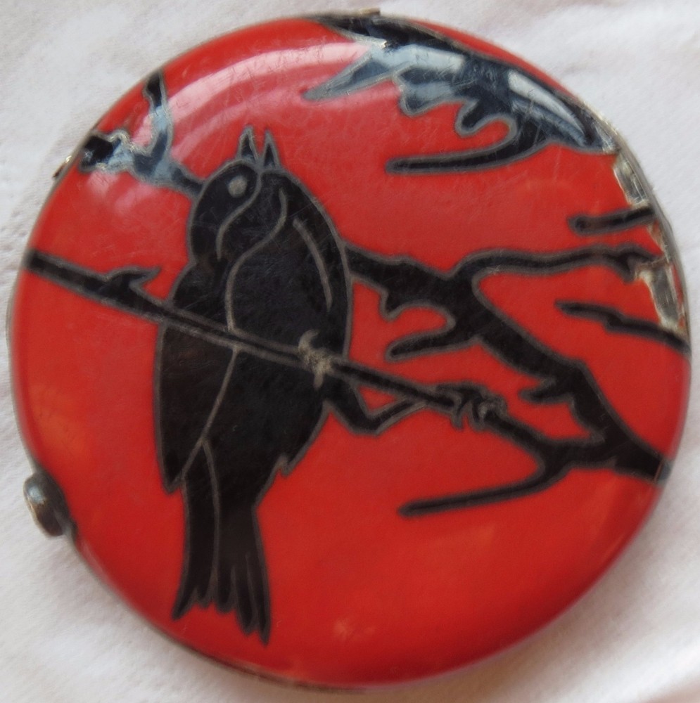 Silver & Enamel Vanity case with bird 54 mm. in diameter