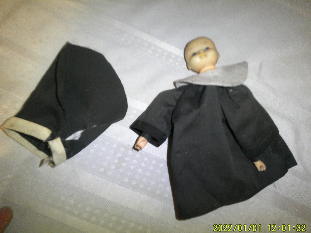 VINTAGE HANDMADE NUN PUPPET