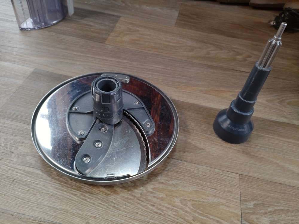 Cuisinart Elemental 13 CUP Food Processor CFP-26SVPC *READ DESCRIPTION*