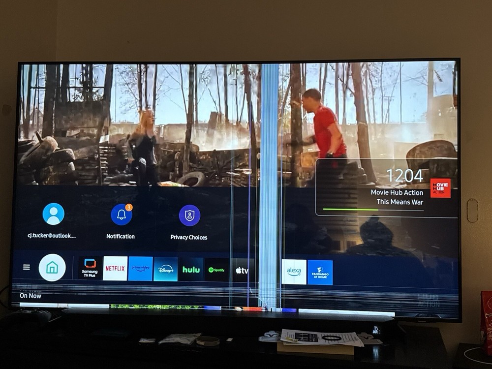 Samsung Smart TV 65” Broken Screen