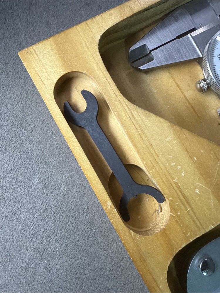 Fowler 9” Dial Caliper .001” Shock-Proof Machinist Measuring Tool W/ Case