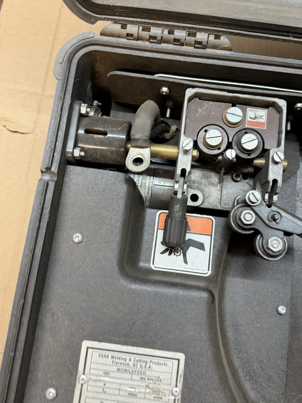 ESAB 300 AVS Mobilefeed Suitcase Portable Wire Feeder