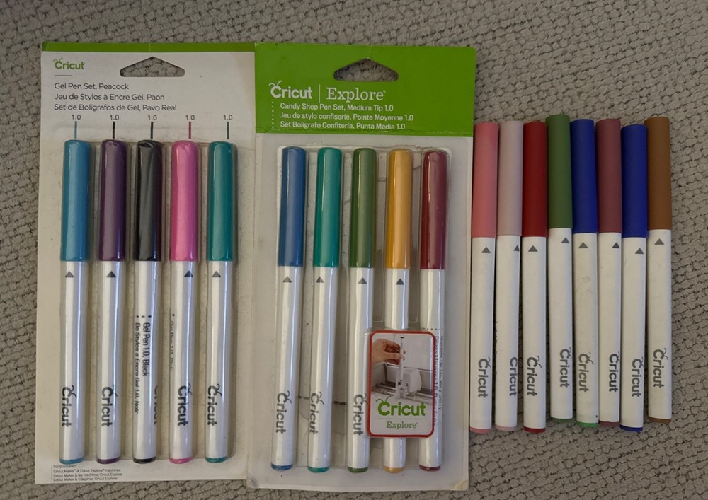 18 Cricut Pens Assorted Colors