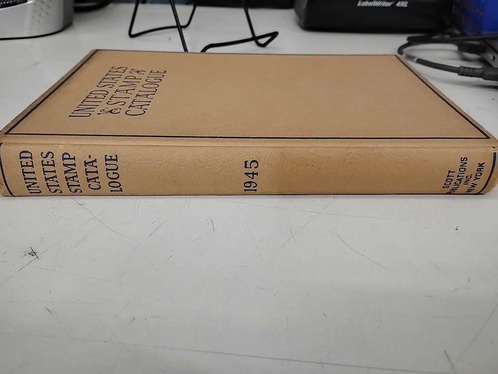 Scott-United States Stamp Catalogue-Specialized- 1945- 23rd Edition-HC