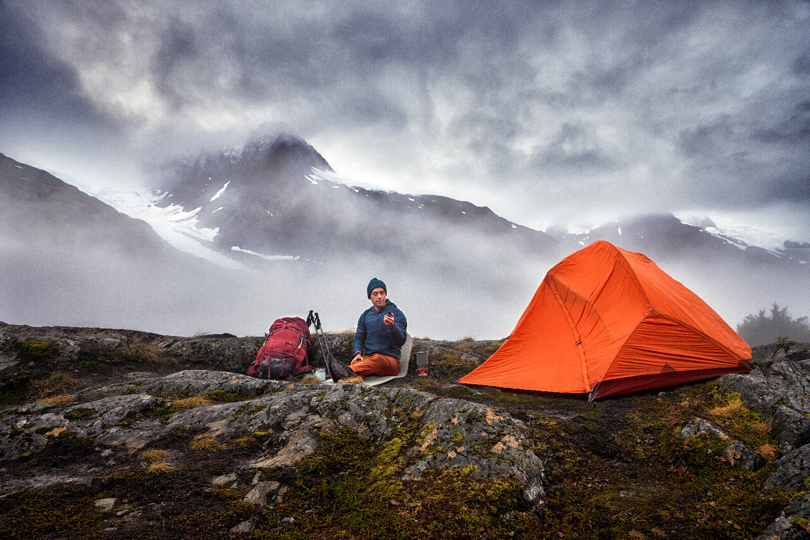 Garmin inReach Mini 2 GPS Satellite Communicator, Black