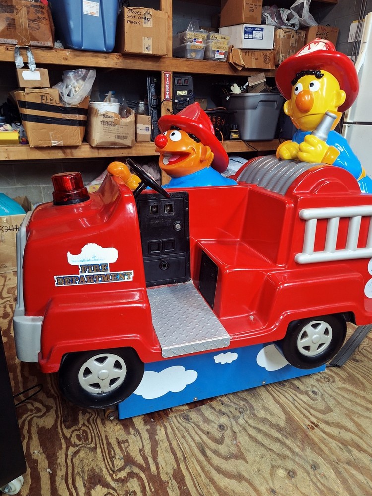 Burt & Ernie Kiddie Ride