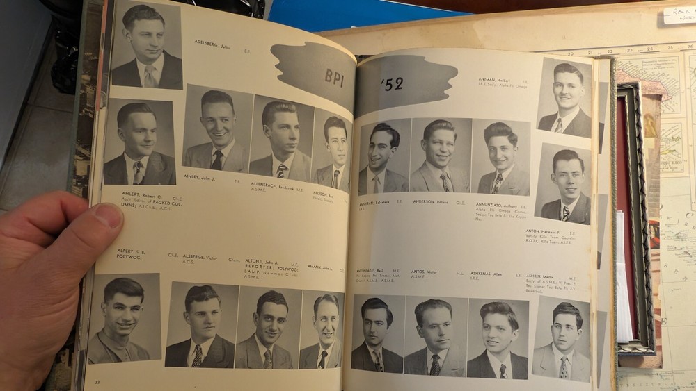 Polywog 1952 Brooklyn Polytechnic Institute Yearbook excellent original