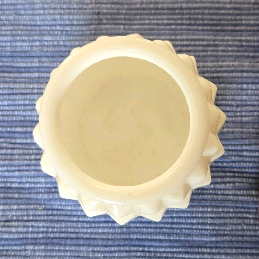 White Glass Diamond Pattern Round Open Salt Vintage Decorative Tableware