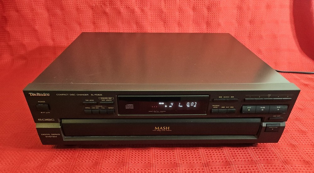 Technics 5 Disc Cd Changer/Player SL-PD825 w/ MASH TECHNOLOGY Tested• Working