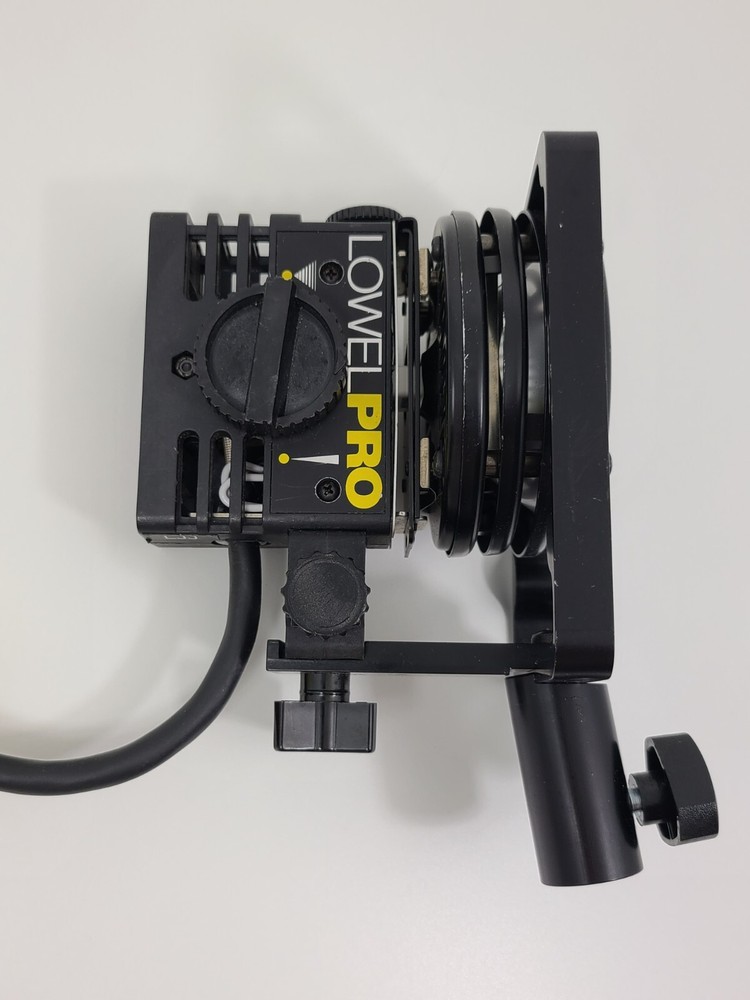 Lowel Pro-light Focus Flood Light - Comes with Chimera Mount Bracket