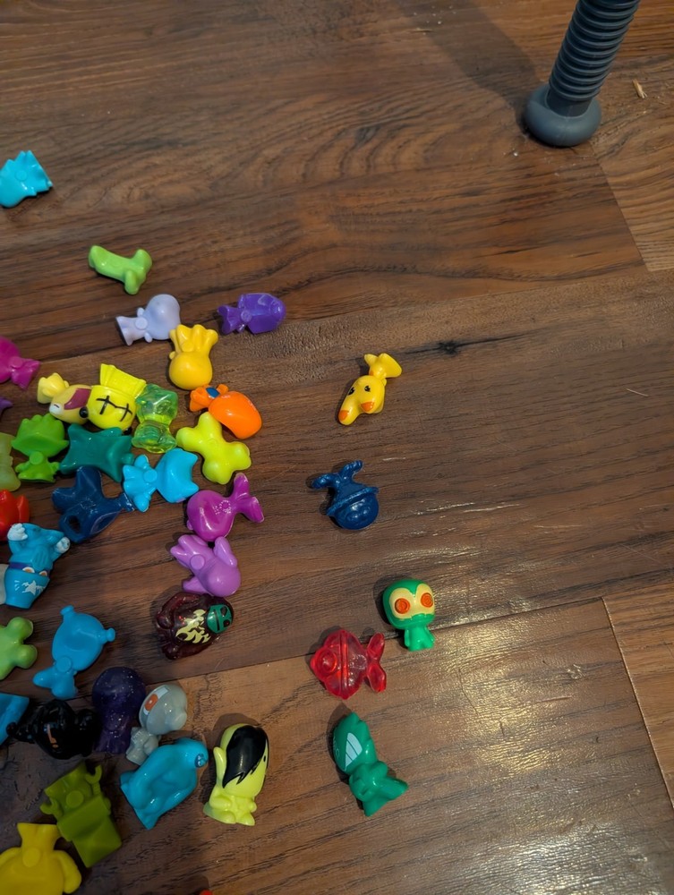 gogos crazy bones Lot Over 120