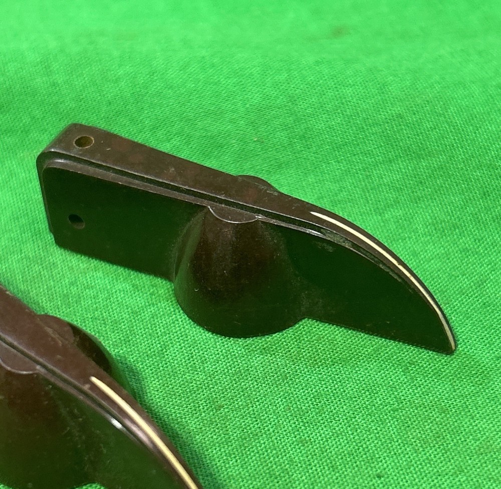 Two Vintage Old Chicken Head Red Radio Knobs Bakelite Guitar Amp Screw Missing