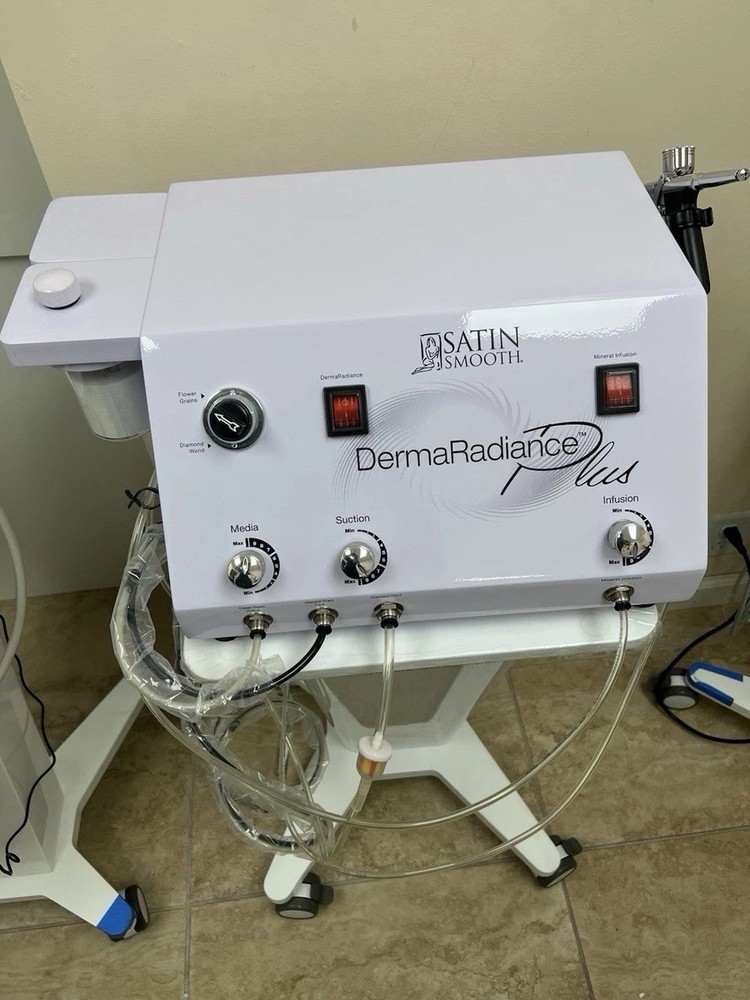 Satin Smooth DermaRadiance Plus Diamond Wand Multi-Function Facial Machine White