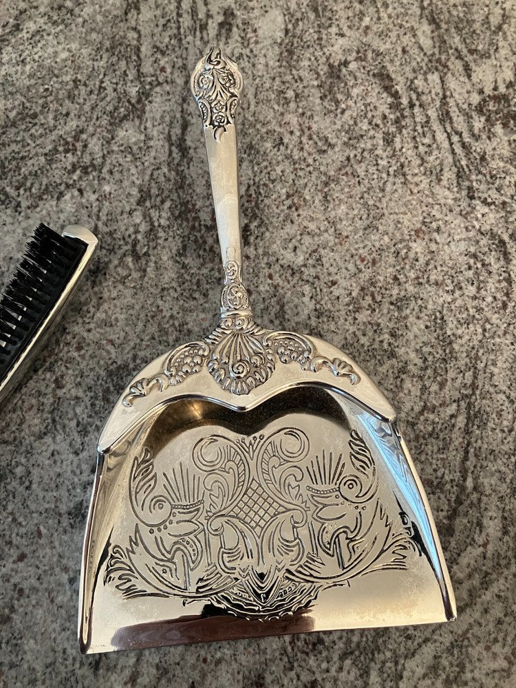 SILVER VICTORIAN TABLE CRUMB CLEANING SET, VINTAGE