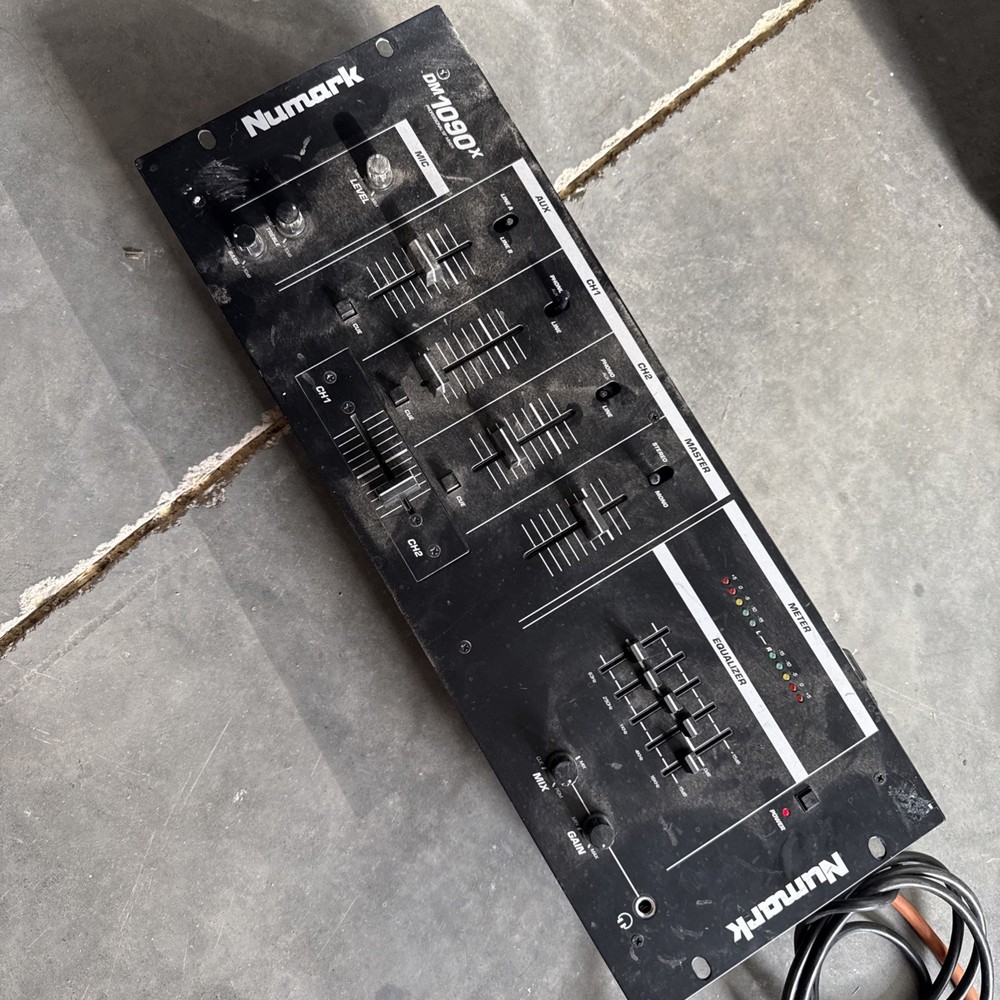 Numark DM 1090X Professional 19” DJ Mixer - 2 Knobs Missing Powers On