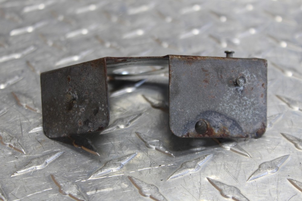 HARLEY MOUNTING PLATE BRACKET OEM FORKS UPPER TRIPLE TREE CLAMP LOCK PLATE
