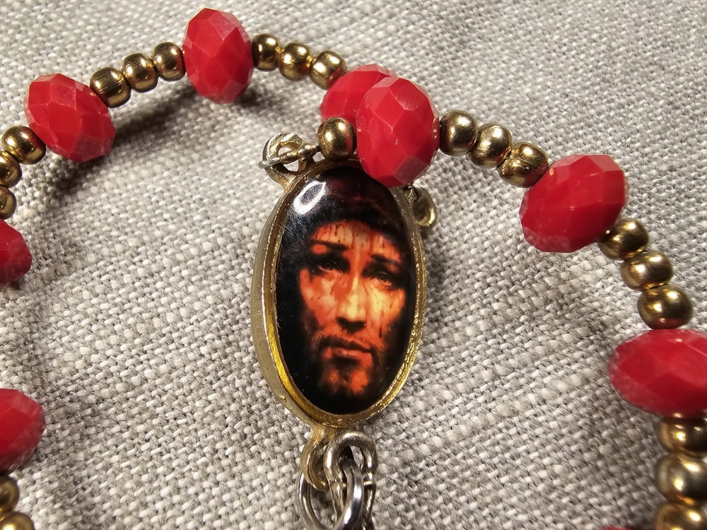 Beautiful Rosary Chaplet Face Of Christ Red Beads Christian Religious Gift C89