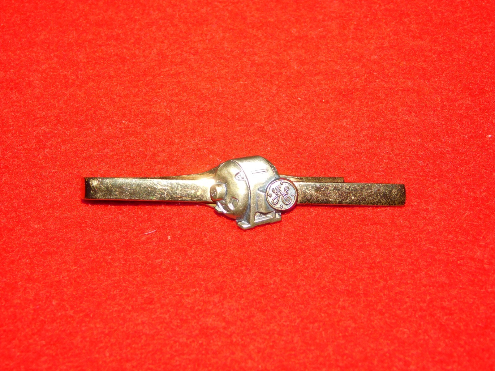 VINTAGE 2 3/4" LONG GE GENERAL ELECTRIC METAL TIE CLASP