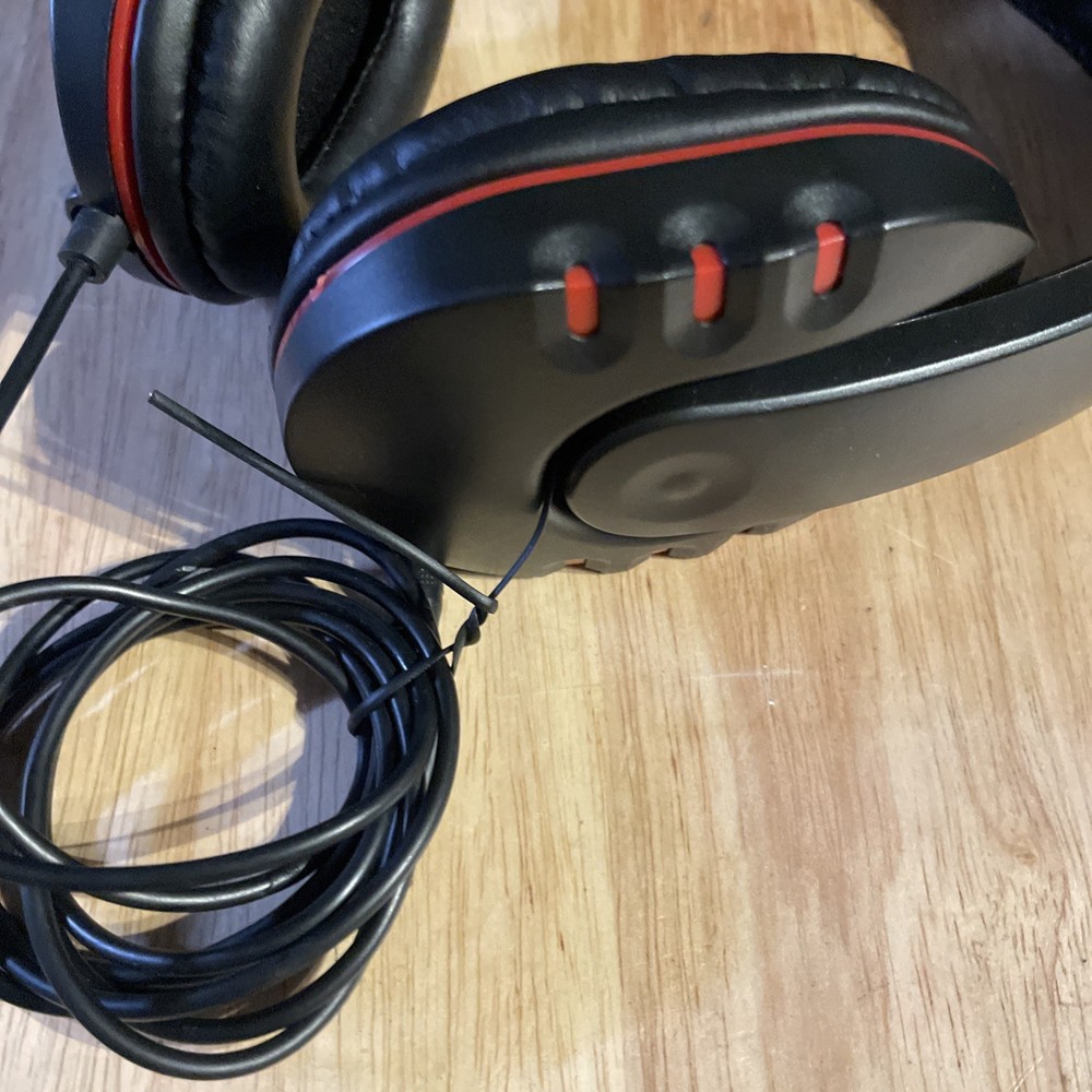 LVLUP Pro Gaming Headset with Foldable Mic Black/RED