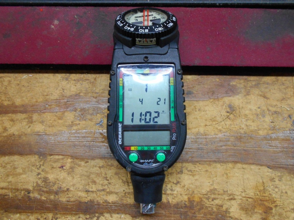 Oceanic Datamax Pro Plus W/Smart Glo Air Integrated  Scuba Computer Console