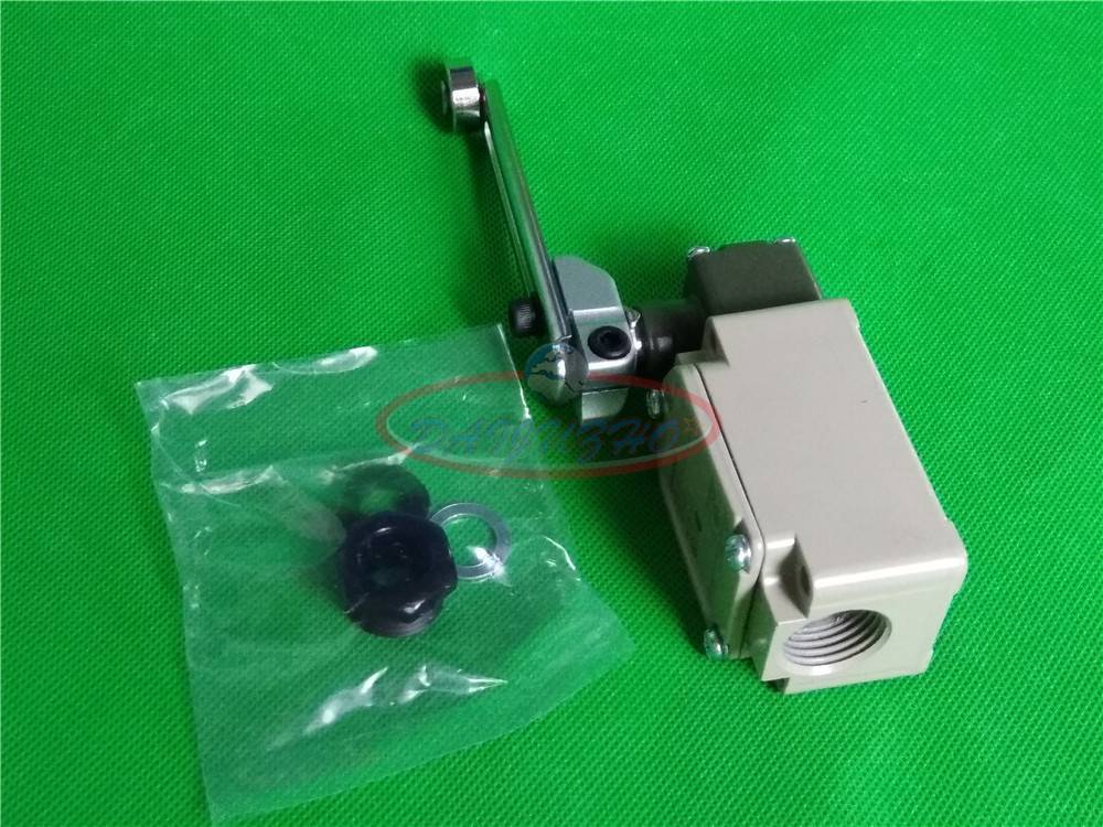 New ONE Omron WLCA12-Q Limit Switch