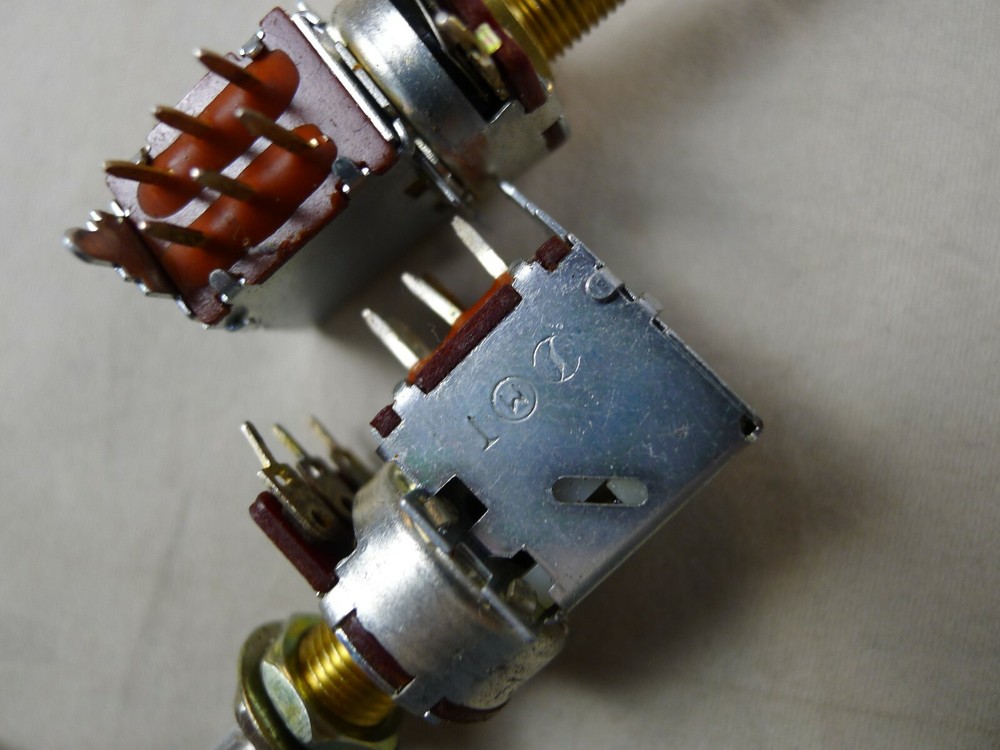 1 pcs Potentiometer B50K Liner Push/Pull Pot & DPDT Switch 5/16"