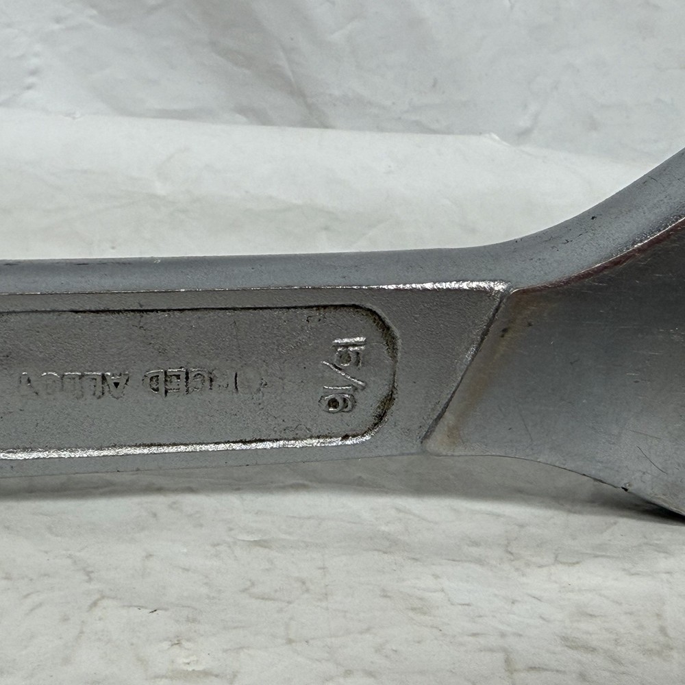 Qual-Kraft adjustable wrench 15/16