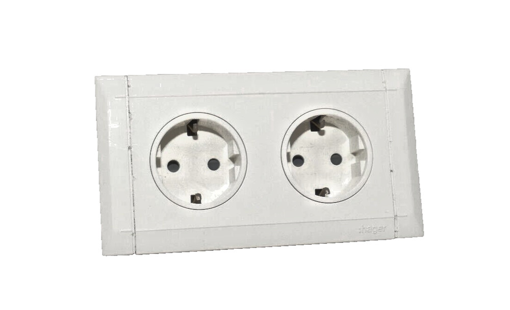 Hager duct installation socket 2-compartment with frame | GS20009010