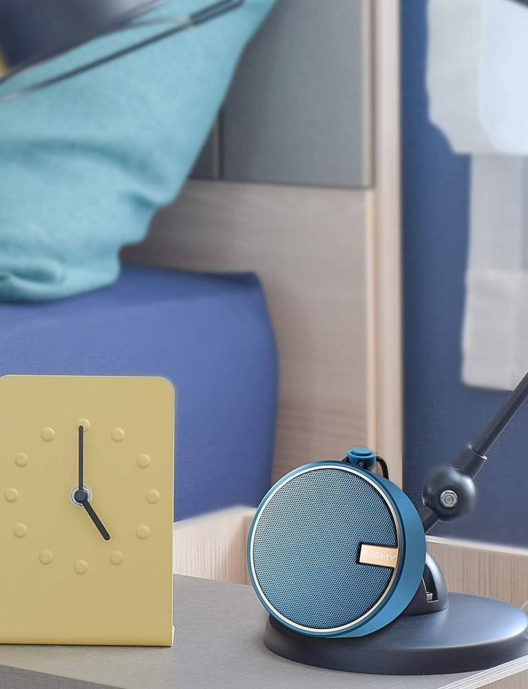 Compact Shockproof Bluetooth Speaker - Immersive Sound for Outdoor Adventures