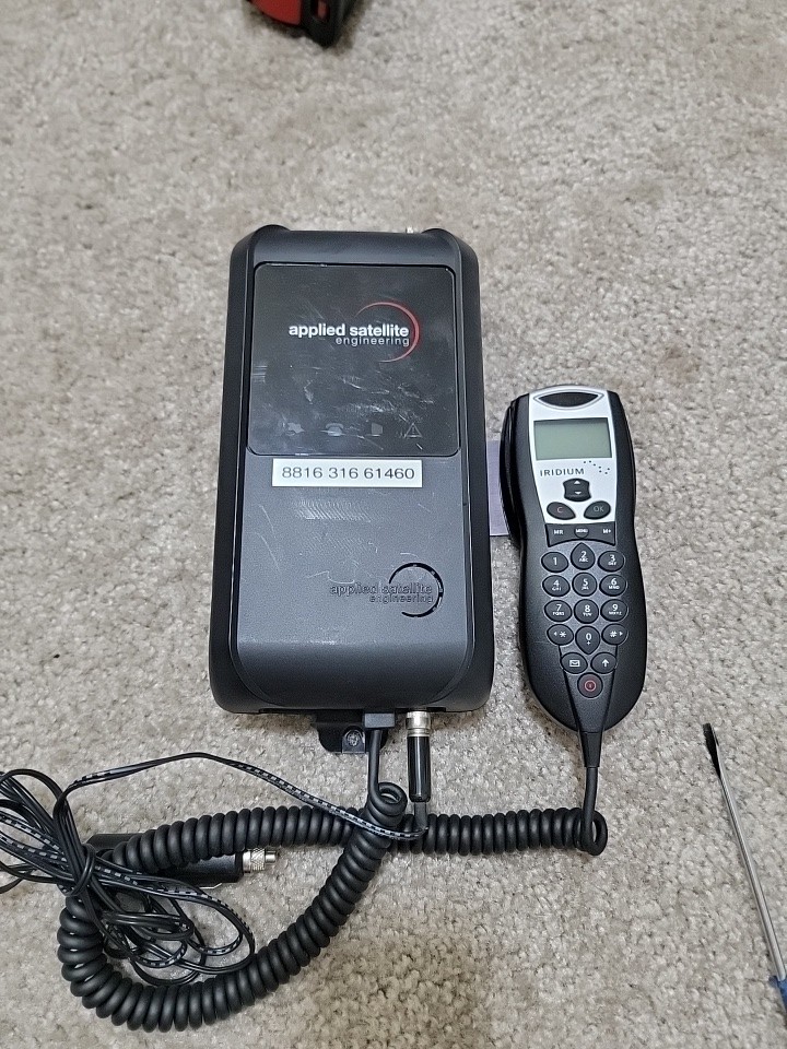 Applied Satellite Engineering ASE-MC08 Comcenter II/300 W/ DPL Handset
