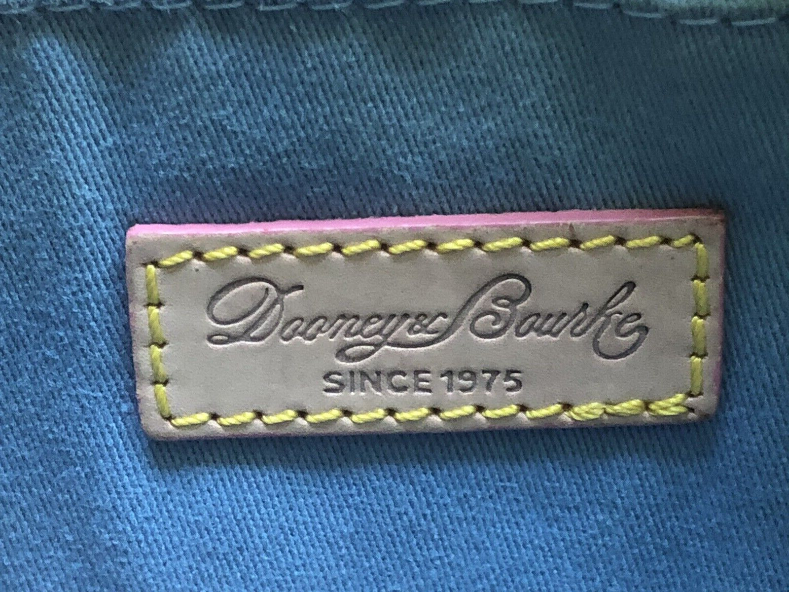 RARE DISNEY 2016 DOONEY & BOURKE PRINCESS HALF MARATHON CROSSBODY PURSE - ISSUES