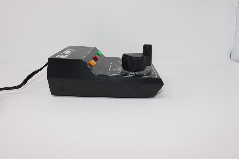 MRC Tech II Railmaster 2400 Train Controller Power Pack W/ Box and Instructions